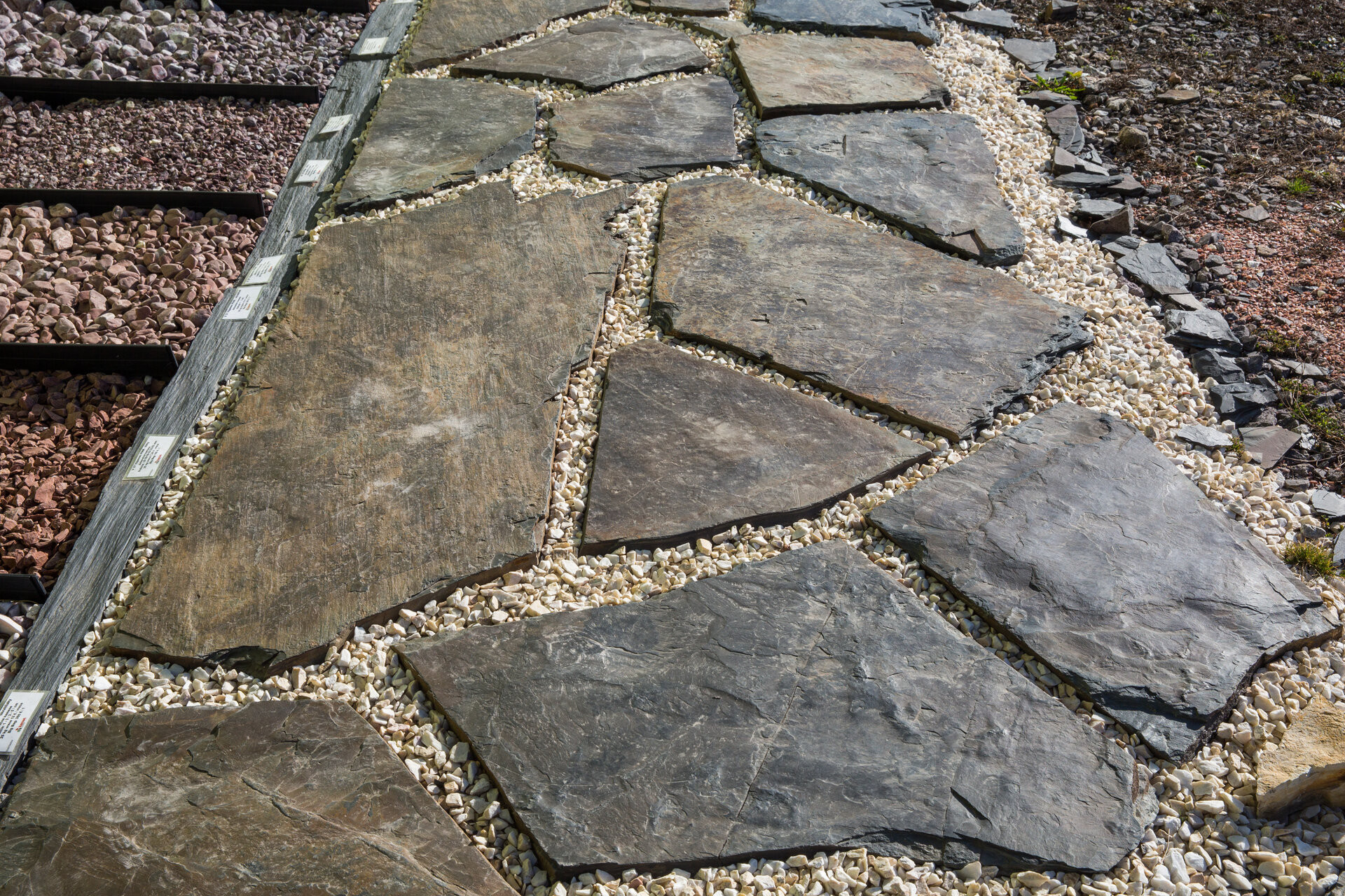 Bridlica B94 nášľapné kamene/platne